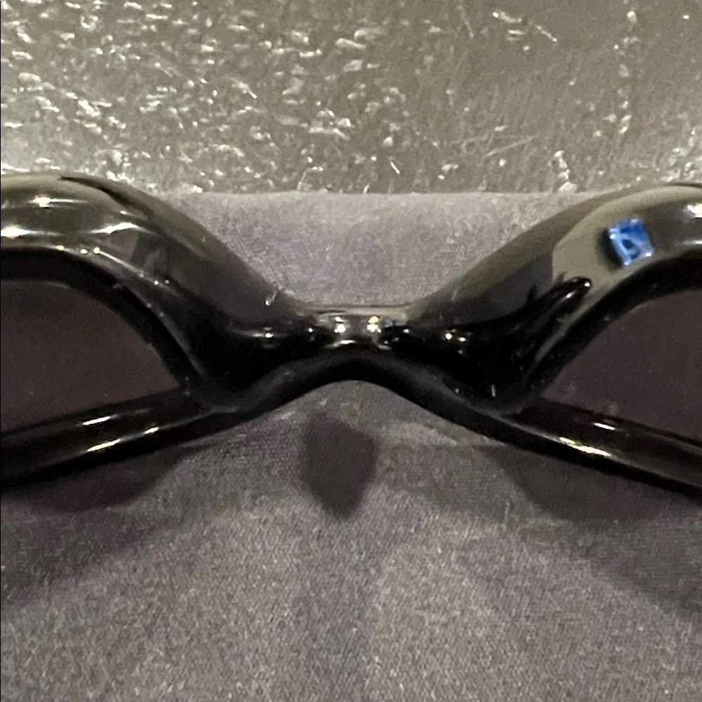 Oakley canteen polished